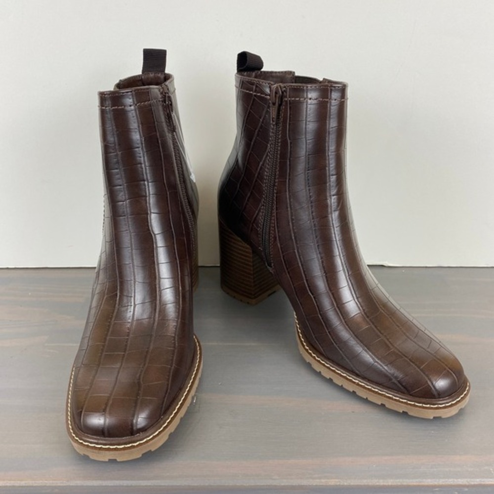 White Mountain Croc Embossed Livelong Chelsea Ankle Boots‎ Women 9M Brown NWOB - Picture 2 of 10